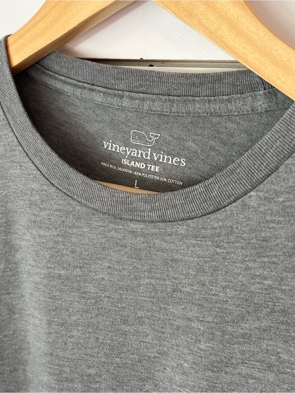 Vineyard Vines Heather Gray Short Sleeve Crewneck Tee - Picture 3 of 3